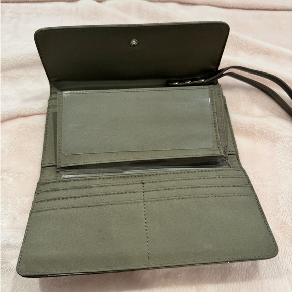 Nine West wallet wristlet - Picture 4 of 5